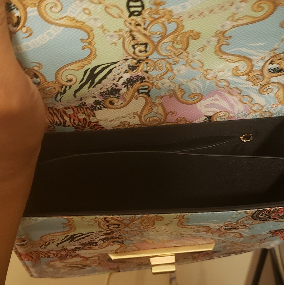 Purse - Picture 3 of 5